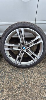 BMW F40 F44 M140i – originální sada alu kol 8Jx18 s pneu Bri - 4