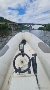 motorový člun VALIANT V-400 c motorem Mercury F25EL s vlekem - 4