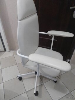 Zdravotnické křeslo - 4