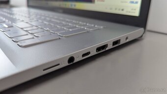 ASUS VivoBook M712D 17.3" FHD AMD Ryzen 3 8GB/512GB SSD W11 - 4