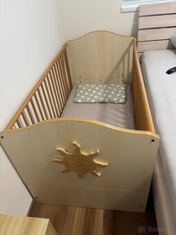 Dětská postýlka s přebalovacím pultem - 4