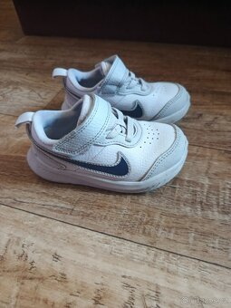Dětské boty NIKE - velikost 22 - 4