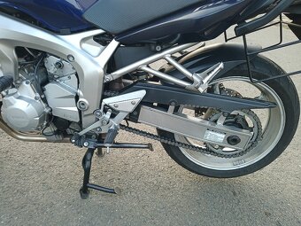 Yamaha FZ6 Fazer - 4