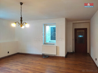 Pronájem bytu 1+1, 47 m², Slaný, ul. Komenského náměstí - 4