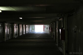 Pronájem garáže na Evropské ul. (kousek od letiště) - 18m2 - 4