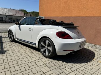 VW Beetle 2.0 TDi Sport DSG - 4