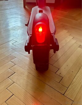 Elektrokoloběžka Ninebot G30E II - 4