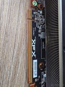 XFX Speedster QICK 319 AMD Radeon RX 6700 XT Black 12GB GDDR - 4