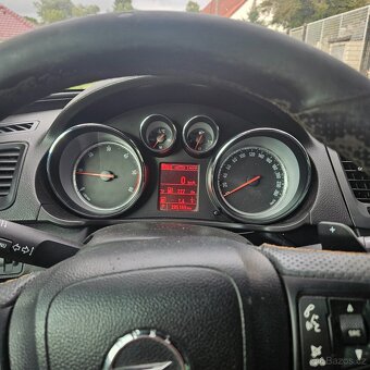 Opel Insignia BiTurbo 2.0 cdti výkon 143 kw opc line - 4