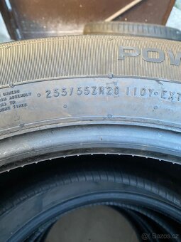 255/55 R20 110Y Nokian 4x7mm dot1020 Letní - 4