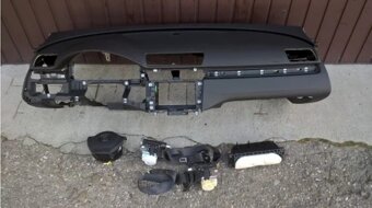 Prodám náhradní díly na Volswagen Passat B8 a lift. - 4
