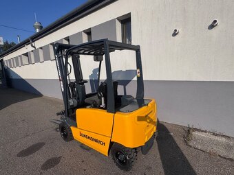 Vysokozdvižný vozík Jungheinrich 1,8t AKU tripl 5m - 4
