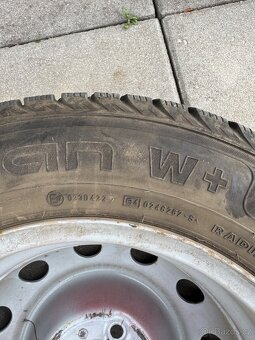 Zimní kola nokian 175/70 R14 4x100 střed 54,1 - 4