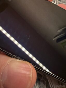 Apple iPhone 16 Pro - 4