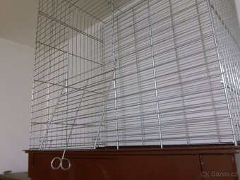 Velká klec pro papoušky nebo drobotinu. - 4