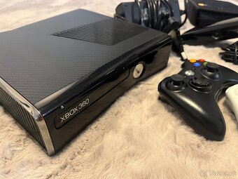XBOX 360 + KINECT + 2 ovladače - 4
