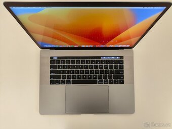 MacBook Pro 15 2017 | i7 • 16GB • 256GB SSD - 4