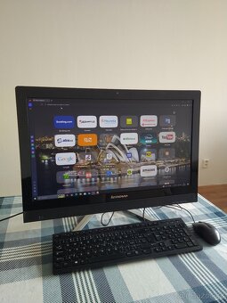 Počítač Lenovo all in one - 4