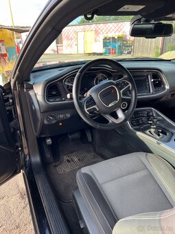 Prodám Dodge Challenger 3.6 SXT - 4
