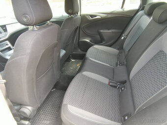 Opel Astra kombi, 1.5 CDTi, 77kw, klimatizace, park.kamera - 4