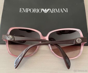 Značkové sluneční brýle Emporio Armani - 4