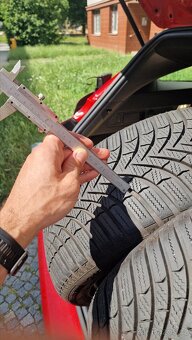 Zimni pneu (4ks), jete 2 zimy, 215/50 R17 95 - 4