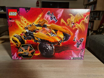 LEGO® NINJAGO® 71769 Coleův dračí teréňák + dárek - 4