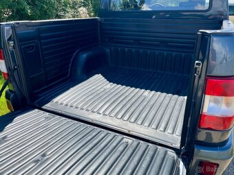 Moderní UAZ pickup - 4