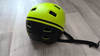 Dětská cyklistická přilba v dobrém stavu - 4