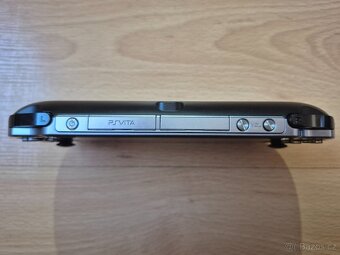 Predám Playstation Vita PCH-1003 OLED - 4