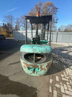 VZV - naftový vysokozdvižný vozík - 4