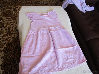 6x pěkné dívčí letní šaty, vel. 140-146, cena celkem - 4