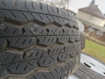 Prodám pneu +plechové disky ford transit. - 4