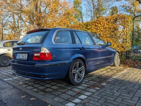 BMW 330i - 4