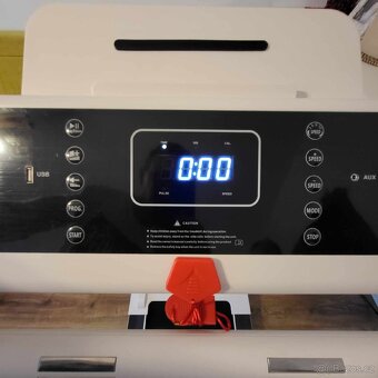 Běžecký pás HRS T-330 (sklopný systém, do 120kg, š. 42cm) - 4