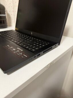 Herní notebook + klávesnice a myš - 4