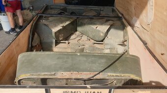 Predám náhradné diely na Jeep Willys - 4