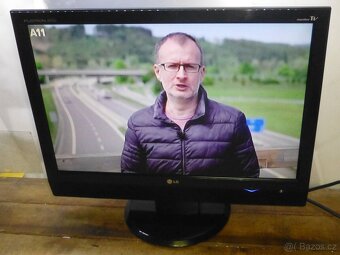 LCD televize 55cm LG 22 palců, nemá HDMI - 4