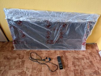 Televize Samsung SmartLED 109cm 4K Ultra HD DVB-T2 - 4
