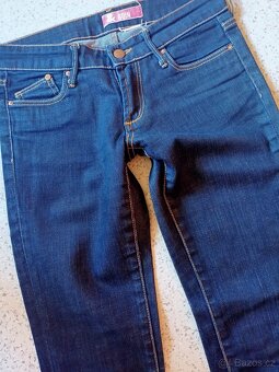 8x džíny vel. XS/34 a S/36 H&M, Sinsay, Zara, Bershka... - 4