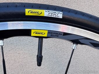 Canyon Ultimate CF SL 9.0 vel. 2XL - 4