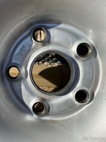 Originální pevné plechové disky + poklice AUDI R16 A8 - 4