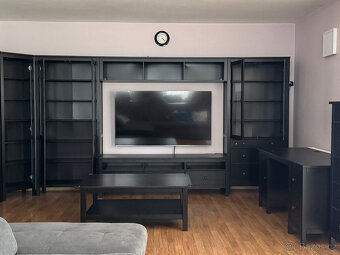 Prodám Hemnes Ikea černý masiv - 4