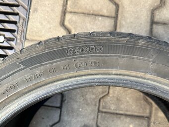 Celoroční pneu Hankook 245/40 R18 - 4