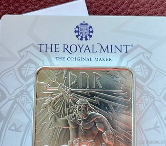 👑 Stříbrný slitek 10oz. Royal Mint, motiv Odin-Thor - 4