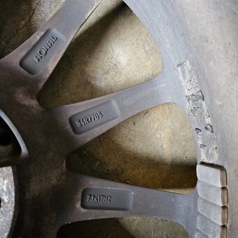 Prodám alu Ronal r17 s gumami rozteč 5x108 - 4