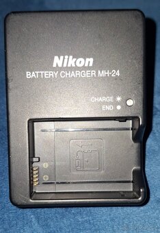 NIKON D3300 s příslušenstvím Stativ Hama star 62 - 4