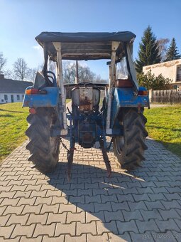 Traktor Ford 2000 39 HP - 4