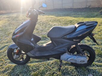Skútr YAMAHA AEROX R YQ 50 - 4