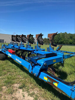 Lemken VariDiamant 10 (2009) – otočný pluh, 6 orebních těl - 4